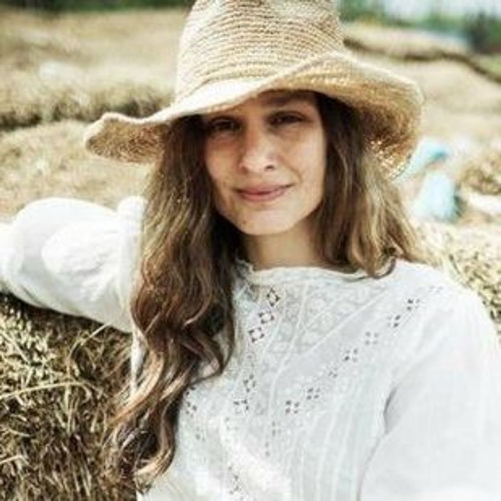 Meet your Posher, Madelyn